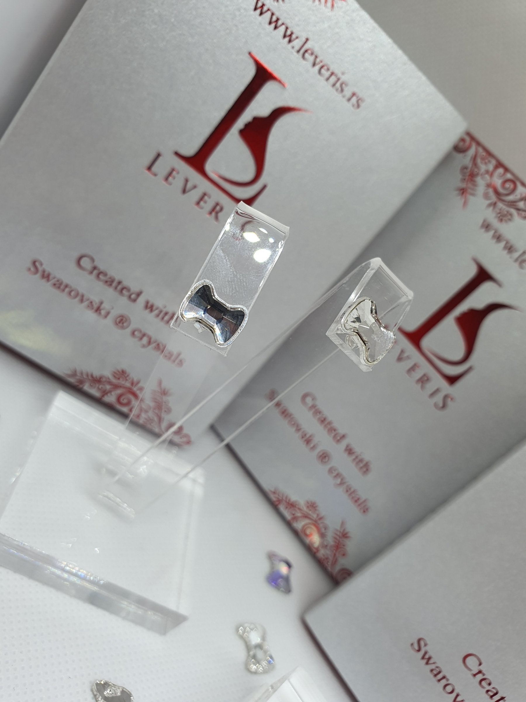 Crystal tie 1